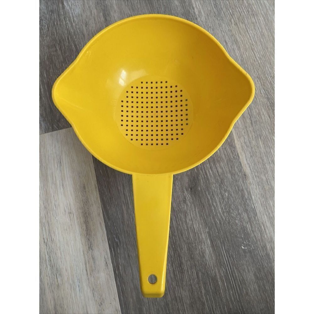 Vintage Tupperware Strainer Colander 1200-3 Yellow 1 Quart With Handle Hang Hole